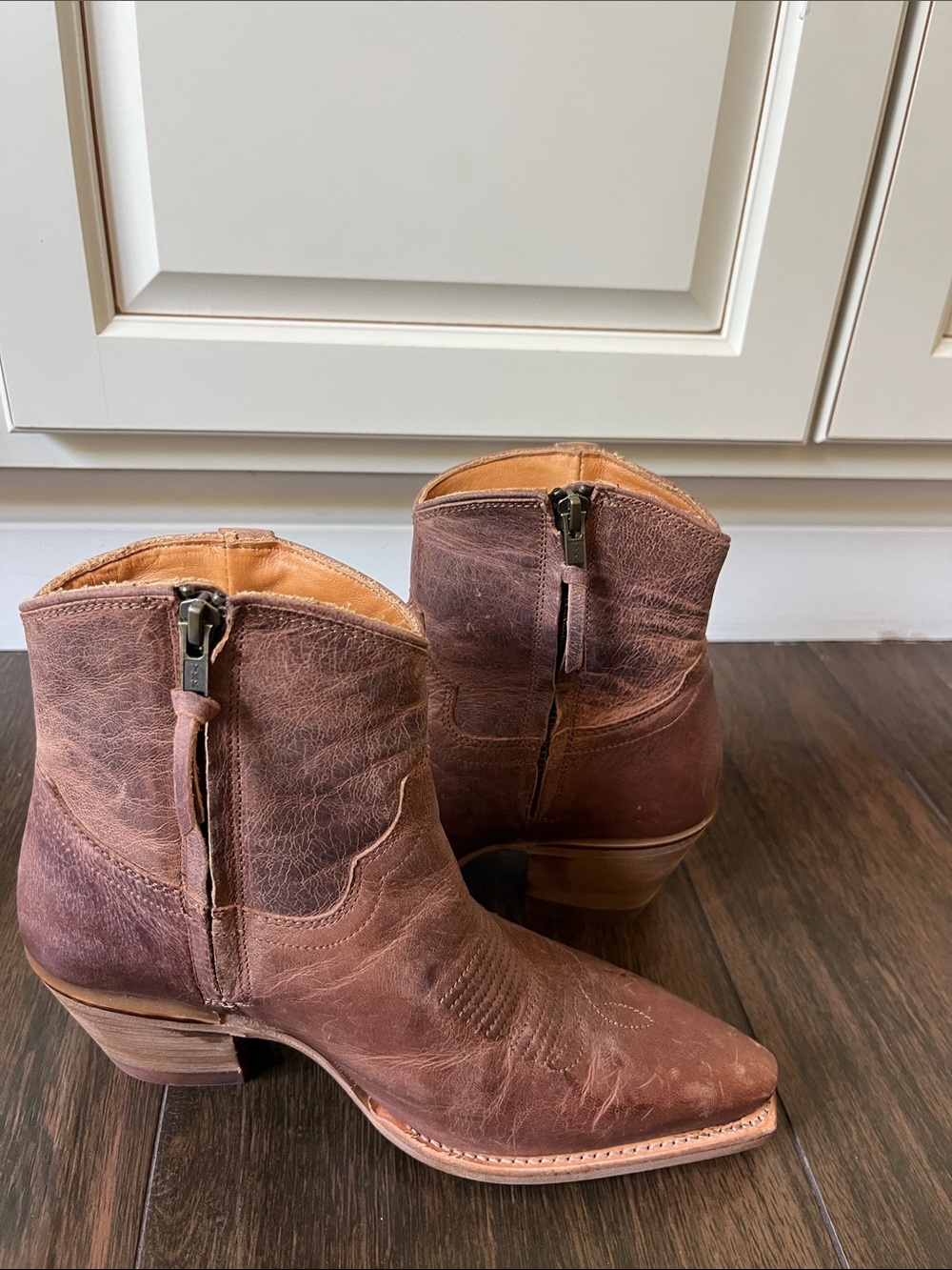 Women's Tevovas Brown Leather Western Booties - Classic Low Heel - Picture 9 of 9